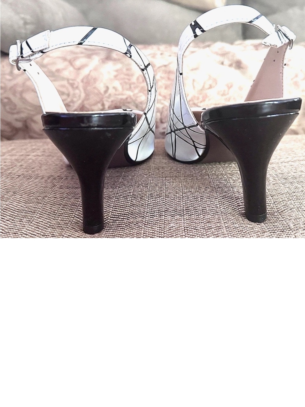 🎬BEACON🎬 PATENT LEATHER GEO PRINT POINTED 3” HEEL SLINGBACK PUMPS - Picture 7 of 12